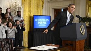 Обама увеличи минималното заплащане на хиляди американци от 2015а