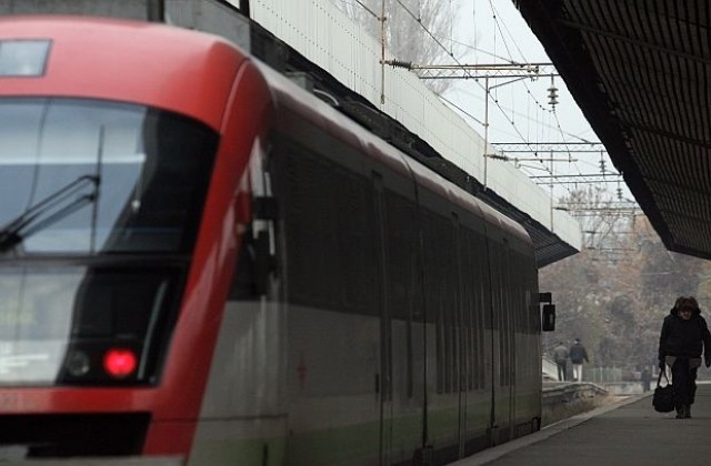 Запорираха сметките на БДЖ