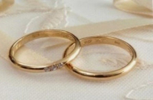 Две двойки избраха да сключат граждански брак на 14 февруари в Габрово