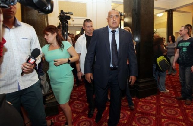 Борисов не вярва мнозинството да се разклати заради скандалите в НС