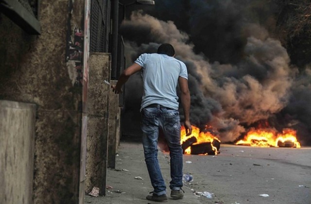 Двама загинаха в Египет при сблъсъци между полицията и поддръжници на Морси