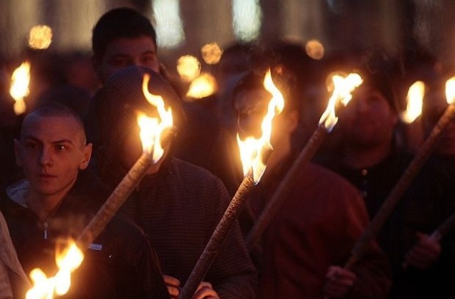Луковмарш в столицата: без факелно шествие и въпреки забраната