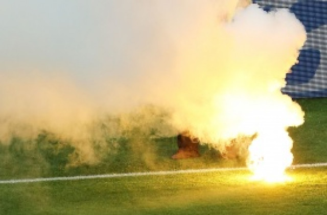 Безумна постъпка прекъсна Виляреал - Селта, все пак мачът се доигра