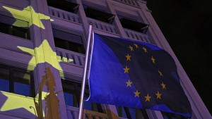 За седем години в ЕС забогатяхме с по 4 костюма