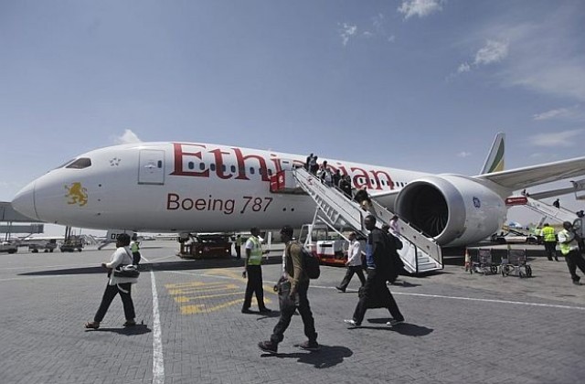Похитителят на етиопския самолет се оказа вторият пилот