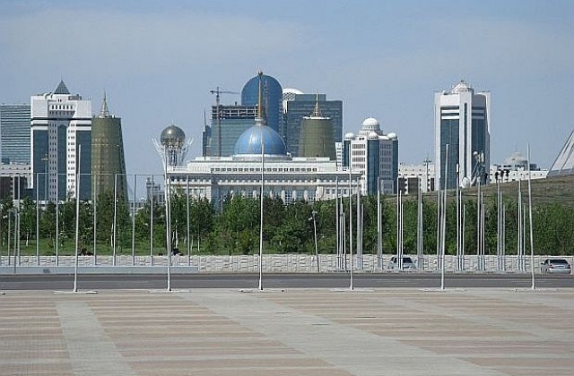 Страната, която обича да си сменя имената