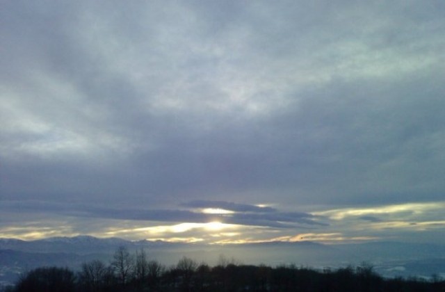 Следобед облачността се увеличава