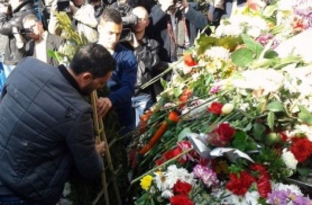 Футболният Левски се преклони пред Апостола