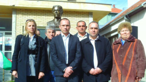 ВМРО с дарение за възрастна жена от Дукат