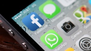 Facebook купува WhatsApp за 16 млрд долара