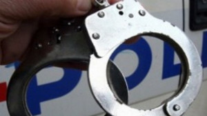 Мъжът който обра със сила възрастен човек на улицата е