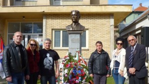 Мездра дари соларно осветление за паметника на Левски в Босилеград