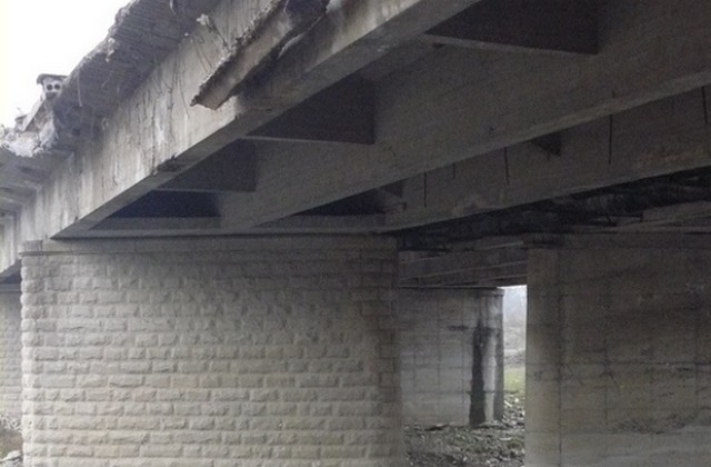 Мостът при Ясен е обезопасен, но се нуждае от ремонт за над 1,2 млн лв.