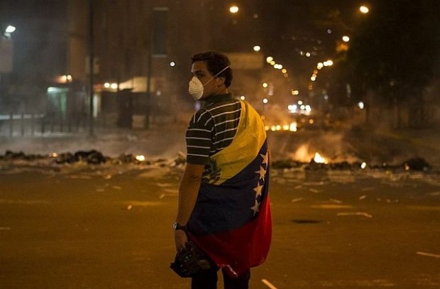 Мадуро гони екип на CNN заради отразяването на протестите във Венецуела