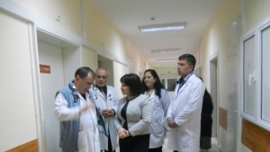 Аладжова търси варианти за финансиране на болницата
