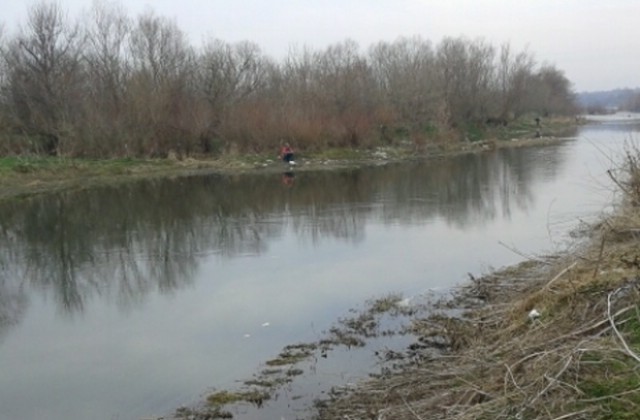 Спряха изтичането на отпадъчни води, замърсили Янтра край Г. Оряховица
