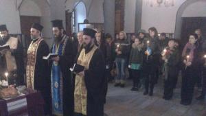 Панихида за жертвите в Киев събра укринската общност
