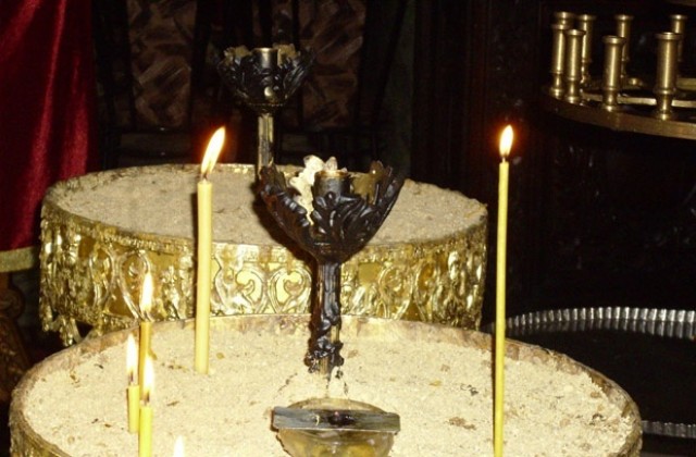 Днес е Задушница