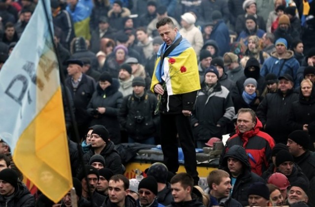 Смяна на властта в Киев, Върховната рада свали Янукович