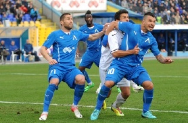 ВИДЕО: Славия пак вся смут на „Герена“, дебютант донесе хикс на Левски