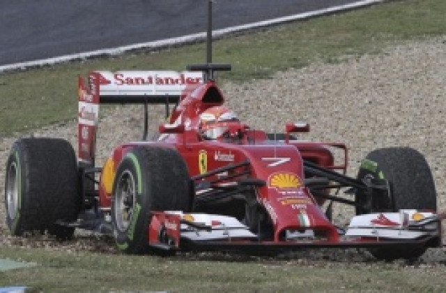 Кими Райконен потроши болида си в Бахрейн