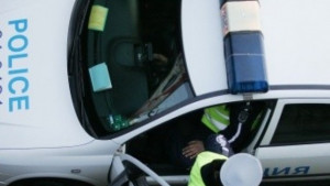 2 000 лв и злато задигнаха от частен дом