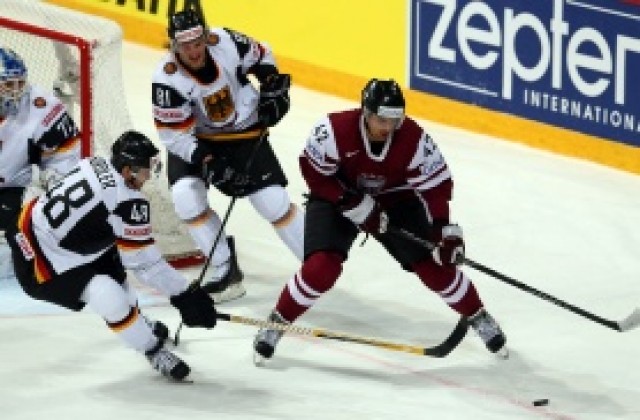 Хванаха и латвийски хокеист с допинг