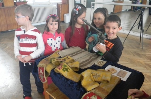 Лични вещи на Васил Левски впечатлиха децата в ЦДГ Соня (СНИМКИ)