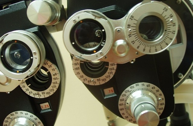 Безплатни очни прегледи на деца и във Враца