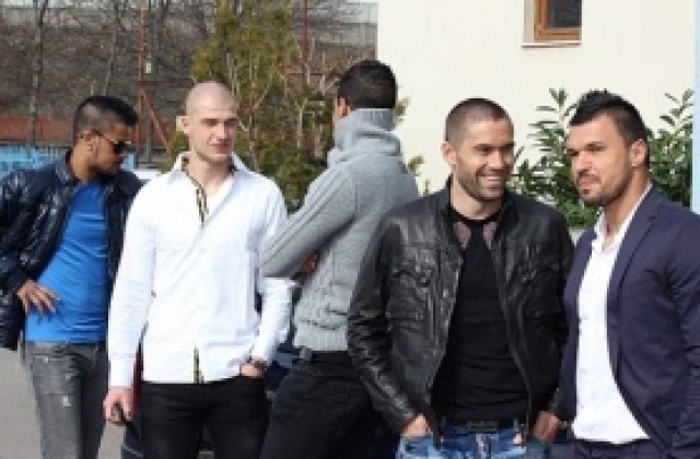 Божинов сплотява колектива в Левски с вечеря