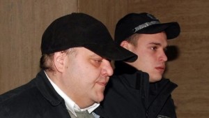 Съдът отложи делото срещу Чеци