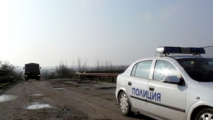 Изнасят имуществото от поделението в Телиш определено за бежански лагер