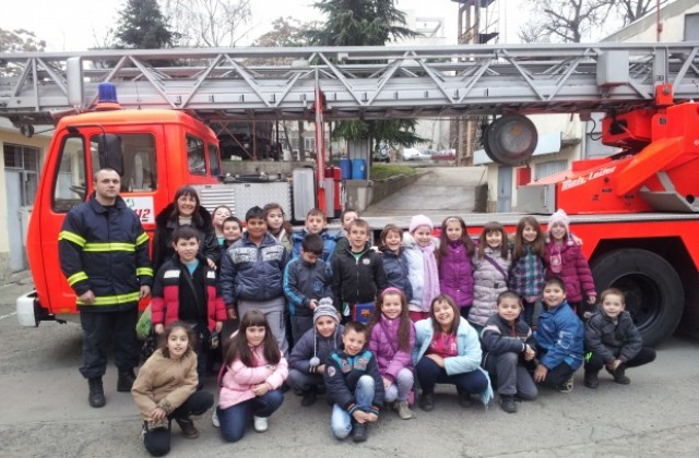 Нови пожарни автомобили в Казанлък и Павел Баня
