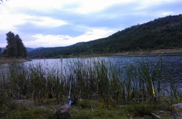 Забраняват риболова на определени места