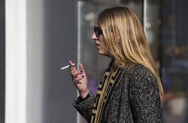ЕП забранява ароматите в цигарите, остави два варианта за електронните цигари