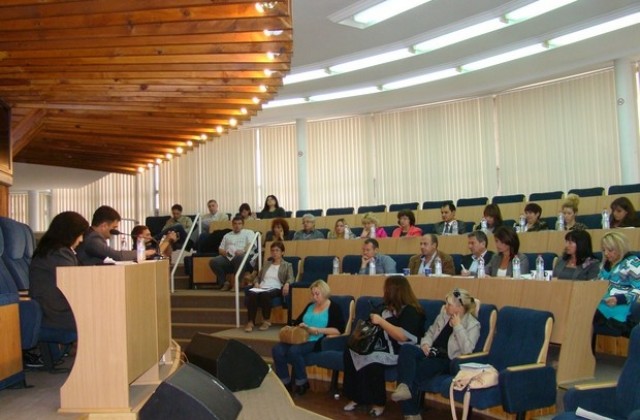 По 24 докладни заседават съветниците на Димитровград