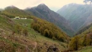 Времето на 28 февруари Топло със слаби валежи