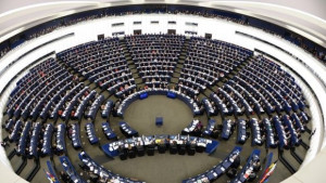 ЕП настоява за финансова помощ за Украйна и санкции за