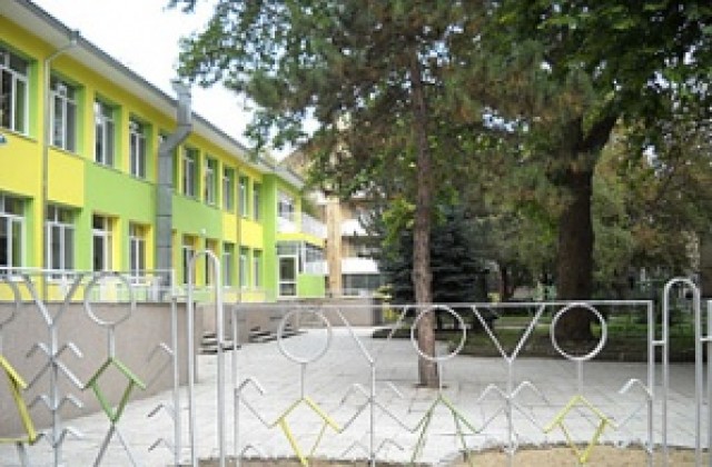 Отменят таксата за подготвителна група в детските градини в Добрич