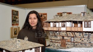 Макети на възрожденски къщи обраха овациите във Варна