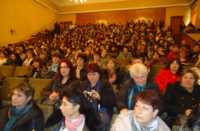 Национално съвещание на учители във Враца