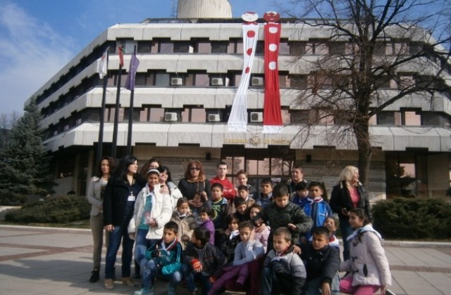 Голяма мартеница украси община Дупница