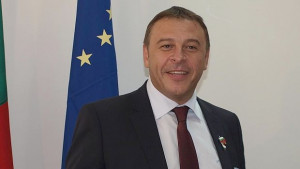 Камбитов с поздрав за Деня на самодееца