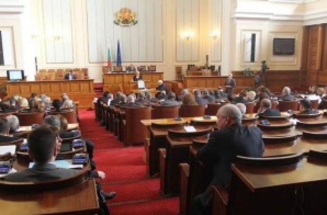 Политическа чистка на училищни директори е задействана в Шуменско