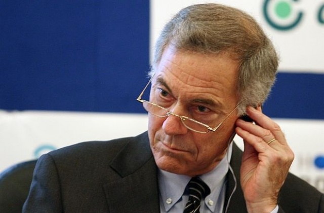 Ханке: Украйна можеше да избегне хаоса, ако беше приела валутен борд като България