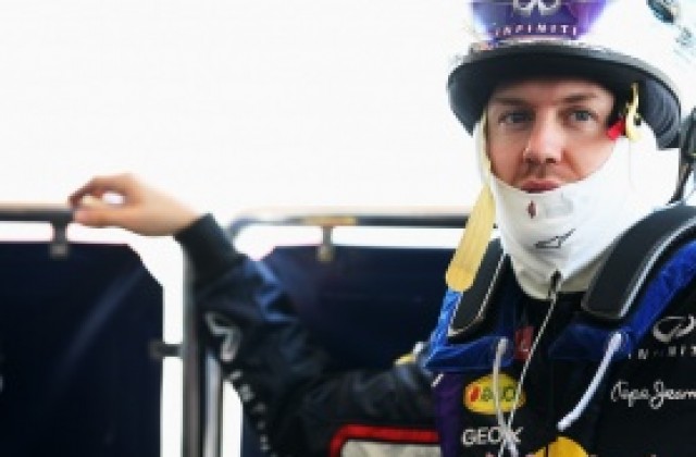 Фетел побеснял още при първото си качване в новия болид?