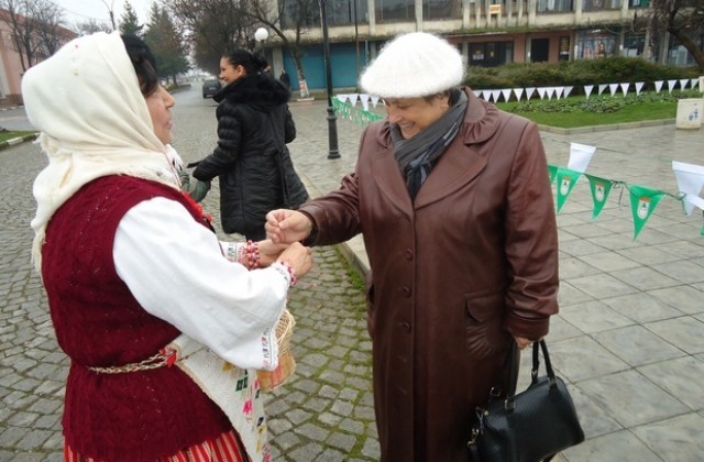 Баба Марта гост на Кукеровден в Стралджа