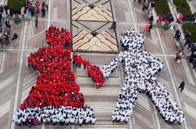 Жива мартеница на площад „Бдинци”