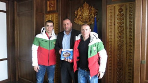 Олимпийците от Банско се срещнаха с кмета Икономов