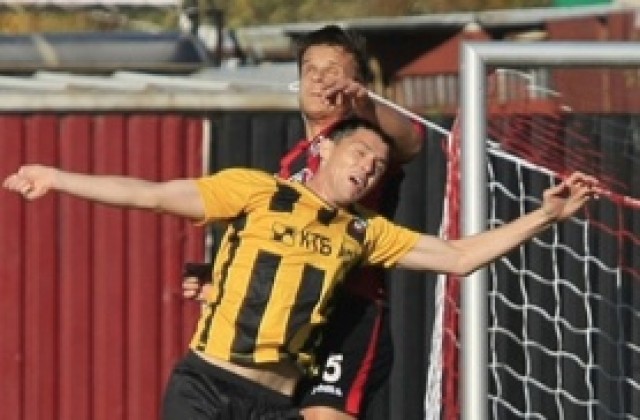 Черно море привлича Валери Домочийски